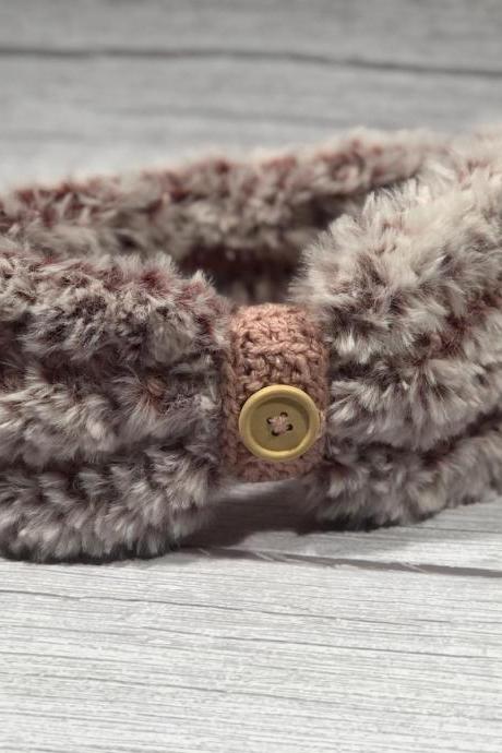 Crochet earwarmer, 2 in 1 (with or without button ring), Adult headband, Teen headband, Soft Fake Furr
