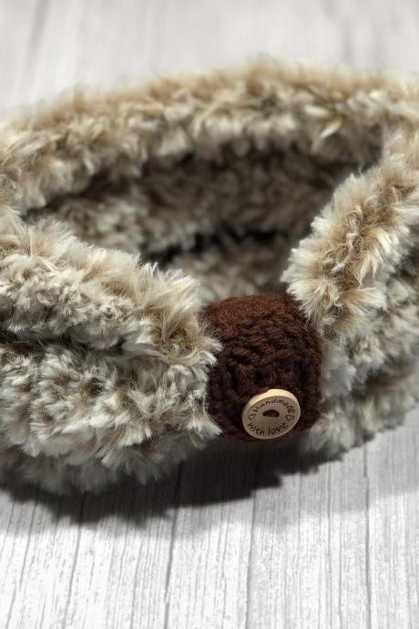 Crochet earwarmer, 2 in 1 (with or without button ring), Adult headband, Teen headband, Soft Fake Furr