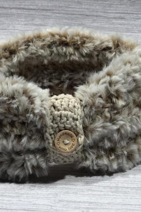 Crochet earwarmer, 2 in 1 (with or without button ring), Adult headband, Teen headband, Soft Fake Furr