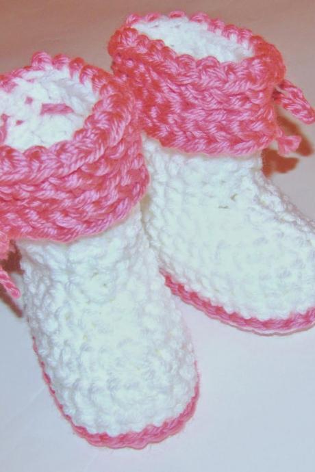 Crocheted slippers - soft wool yarn - simple girl edition (baby slippers, wool, baby gift, newborn, boy, girl)
